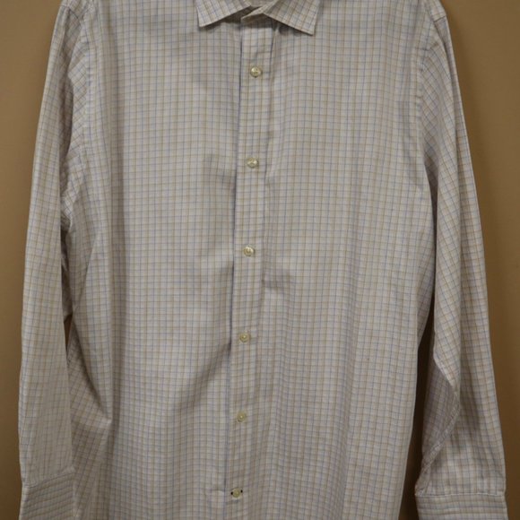 🔴🔴🔴Plaid Banana Republic Button Down Shirt - Picture 2 of 6